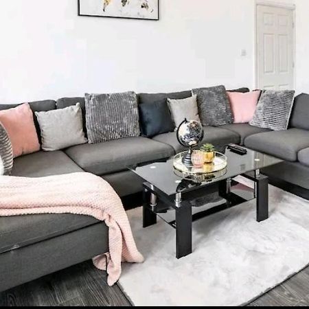 Stylish Furnished Rooms In Barking Centre Zewnętrze zdjęcie